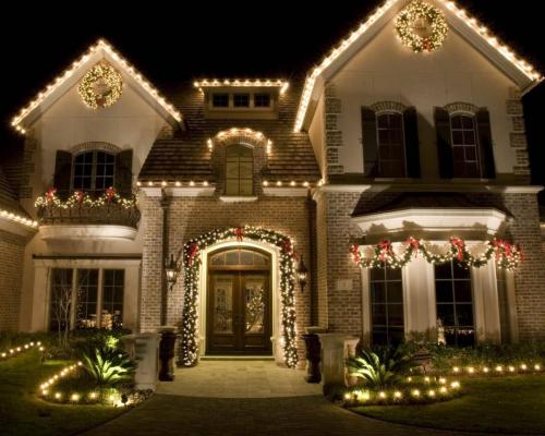 this image shows Folsom Holly Jolly residential Christmas lights installation in Sacramento, CA