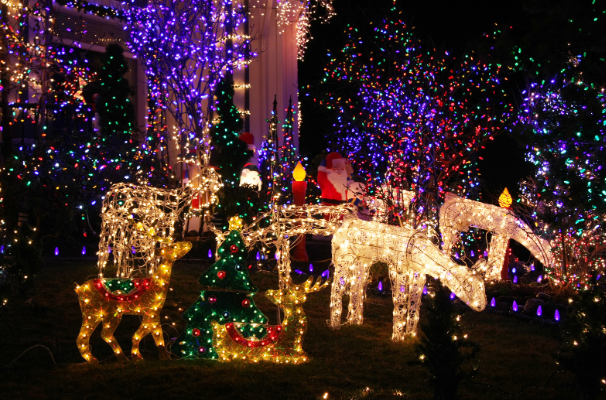 this image shows Christmas lights in Sacramento, CA