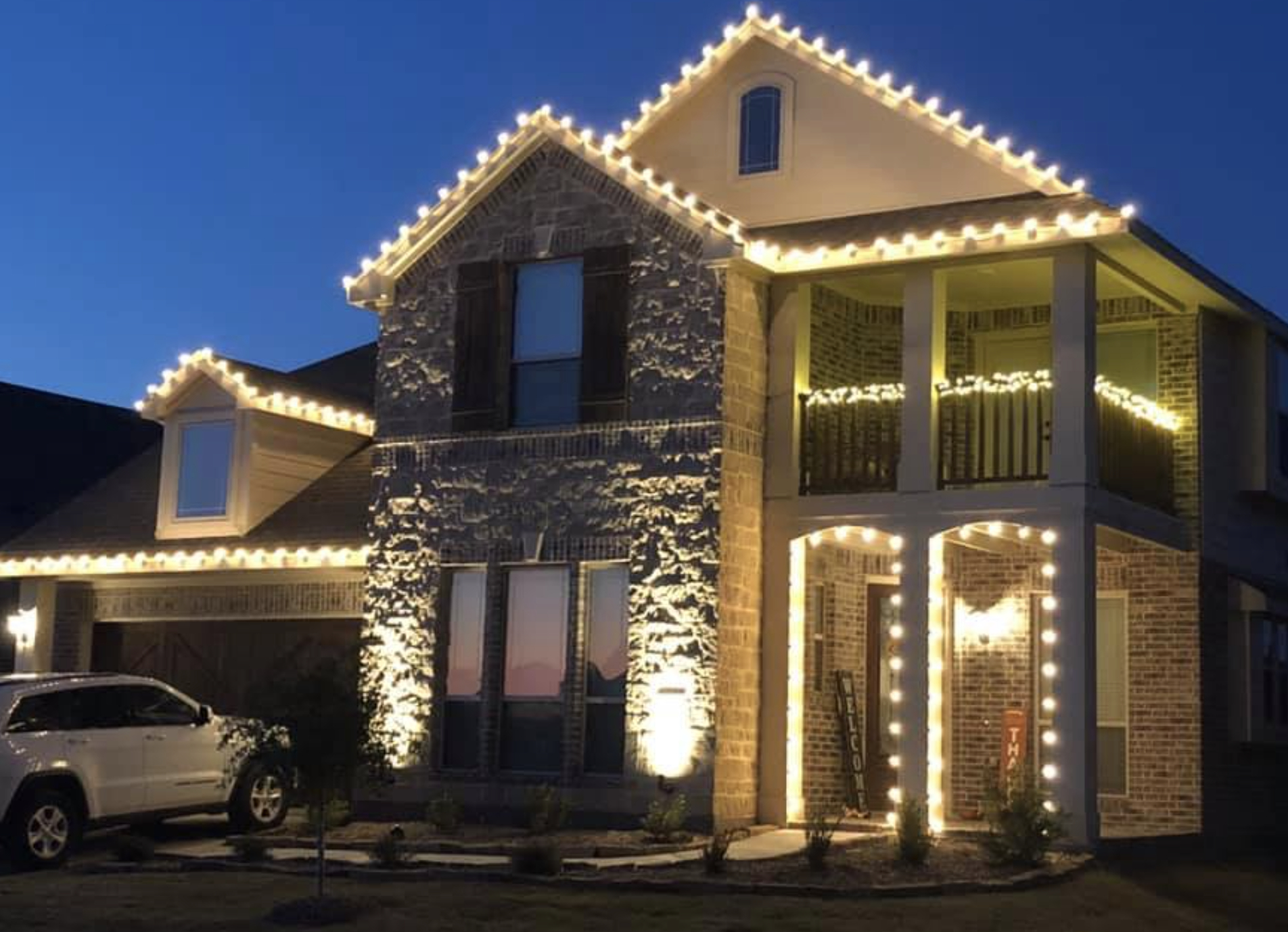 this image shows Holly Jolly Christmas lights installation in Sacramento, CA