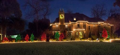 this image shows Christmas lights in Sacramento, CA