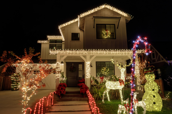 this image shows Christmas lights in Sacramento, CA