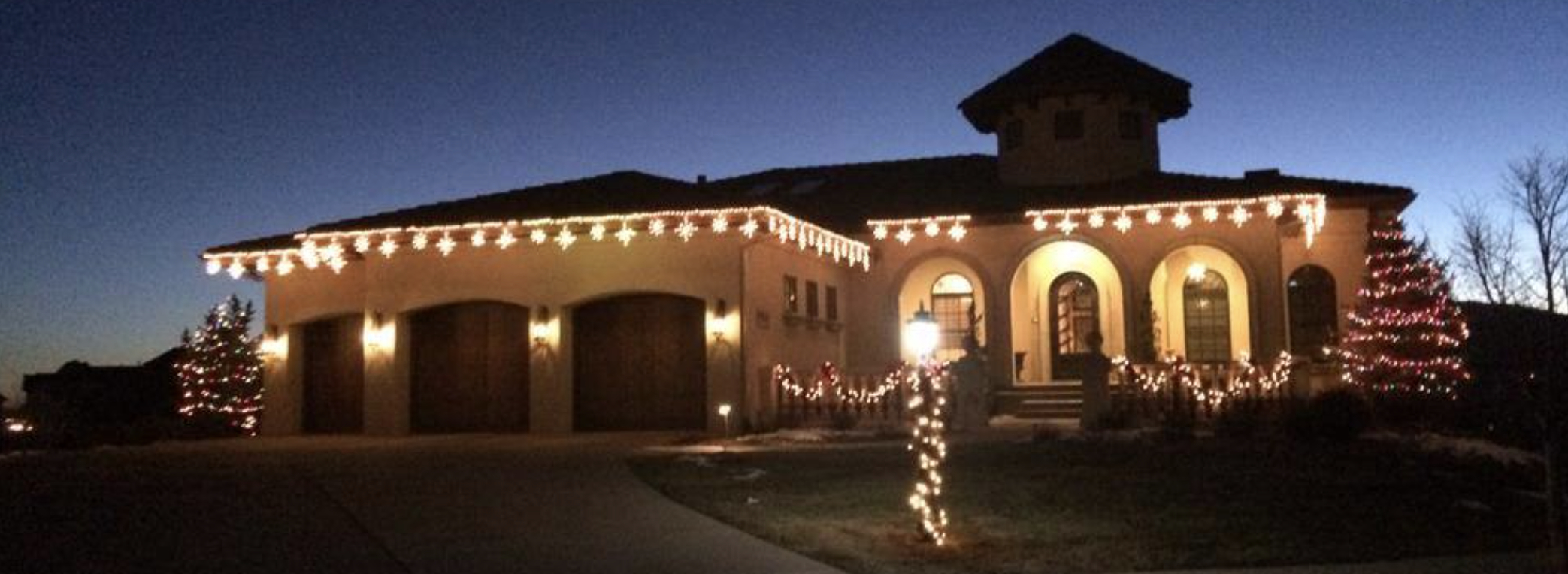 this image shows Christmas lights in Sacramento, CA