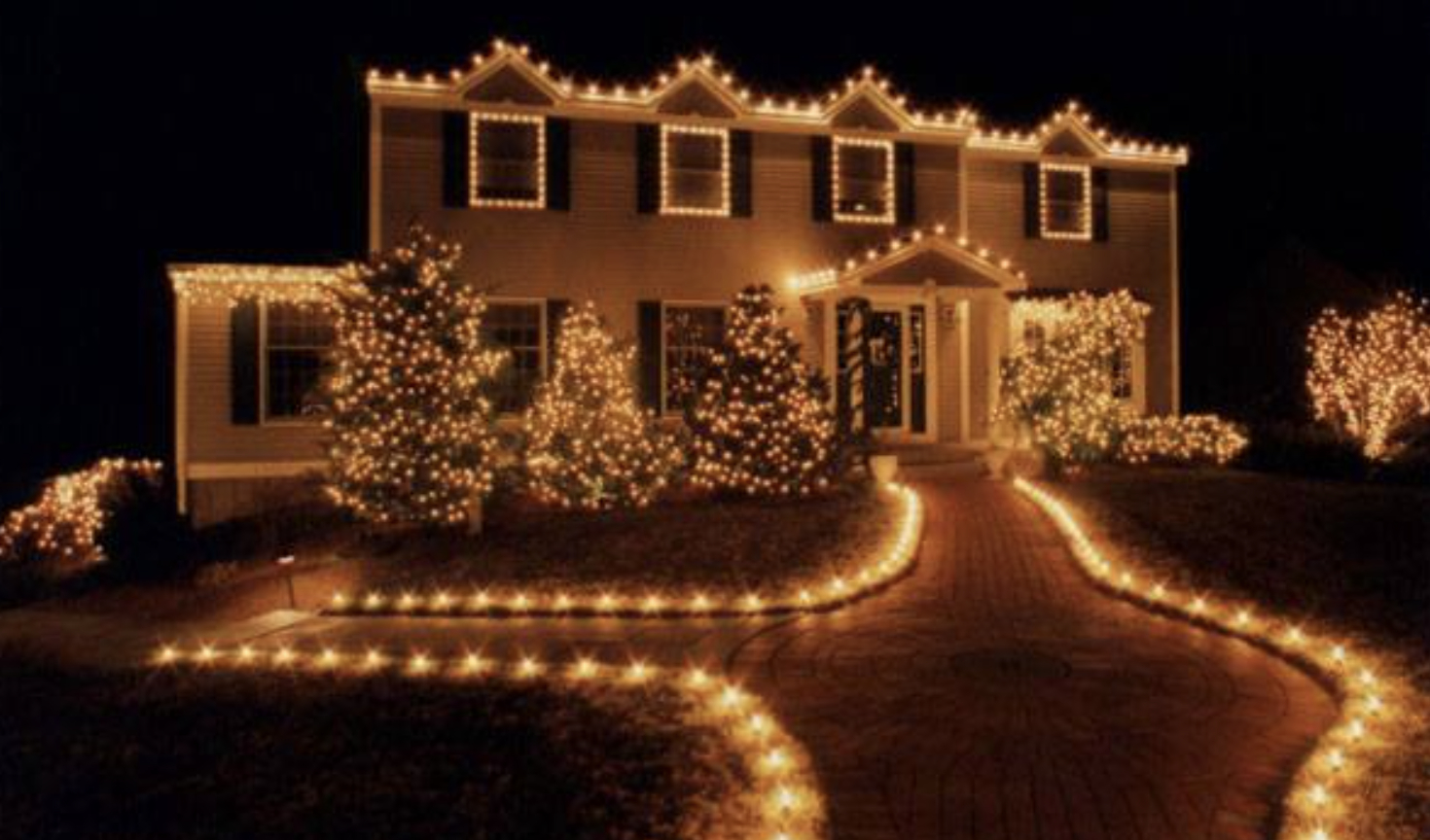 this image shows Christmas lights in Sacramento, CA